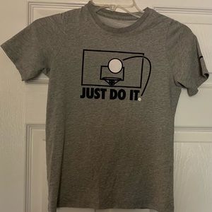 Nike dri fit t-shirt (kids small)
